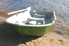 Гребная лодка Шарк-240